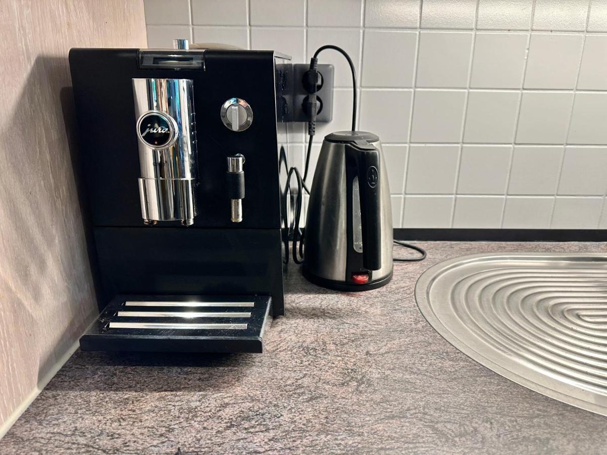 Gezellig Chalet Met 2 Slaapkamers Aan Bosrand Erm Eksteriør bilde