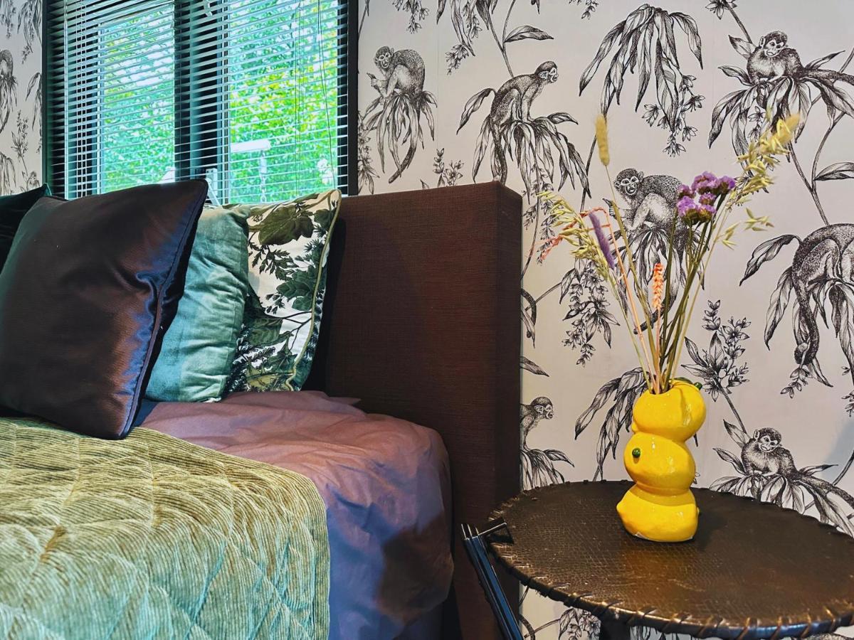 Gezellig Chalet Met 2 Slaapkamers Aan Bosrand Erm Eksteriør bilde